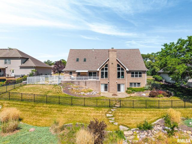 2008 SUSAN HOPE Drive, Pekin, IL 61554