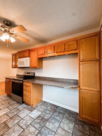 1037 Algonquin Trail, Frankfort, KY 40601