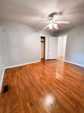 1037 Algonquin Trail, Frankfort, KY 40601