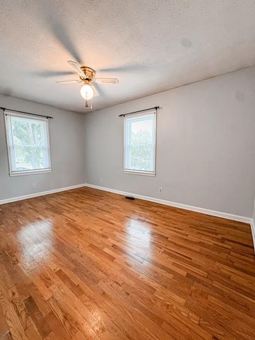 1037 Algonquin Trail, Frankfort, KY 40601