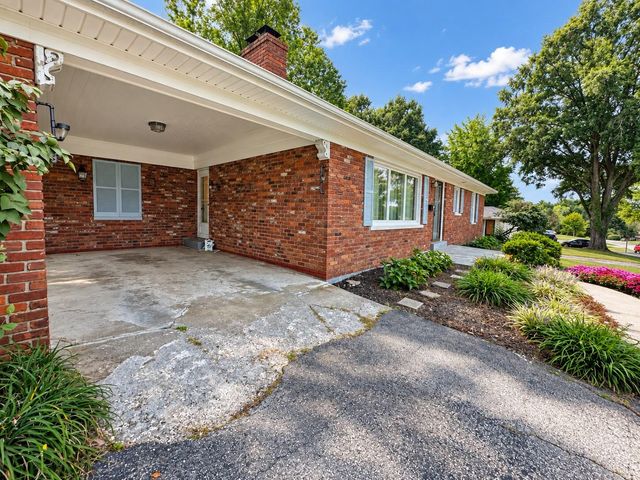 1037 Algonquin Trail, Frankfort, KY 40601