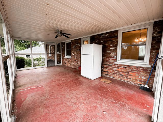 1037 Algonquin Trail, Frankfort, KY 40601