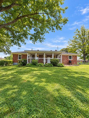 1037 Algonquin Trail, Frankfort, KY 40601