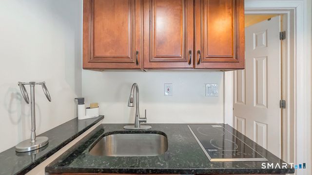 205 West Road, Beacon Falls, CT 06403