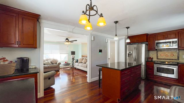 205 West Road, Beacon Falls, CT 06403