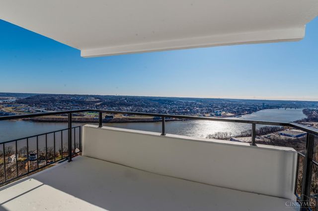 2401 Ingleside Avenue, Cincinnati, OH 45206