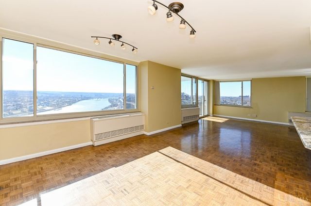 2401 Ingleside Avenue, Cincinnati, OH 45206