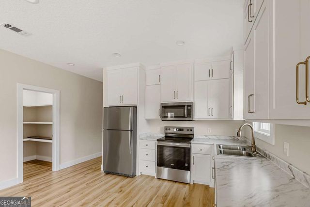 260 Central Street, Baxley, GA 31513