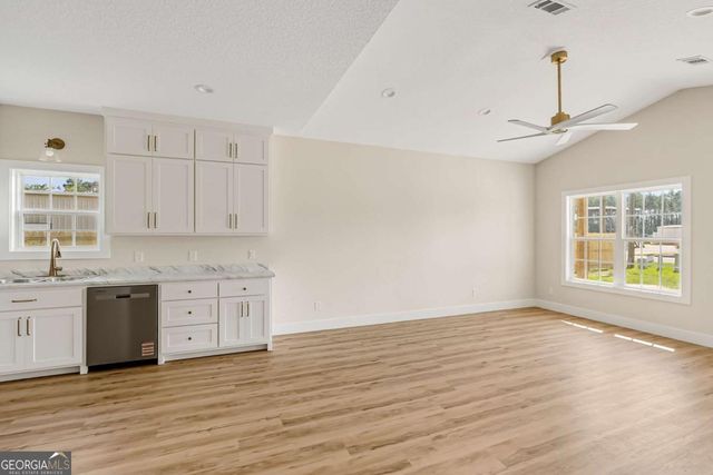 260 Central Street, Baxley, GA 31513