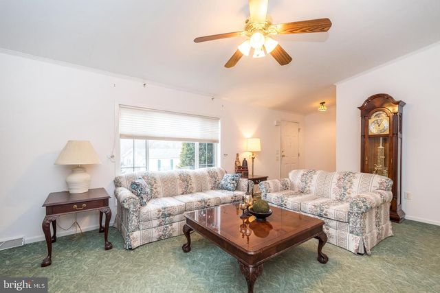 96 WILLOW LN, Sellersville, PA 18960