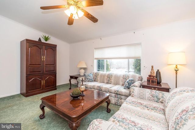 96 WILLOW LN, Sellersville, PA 18960