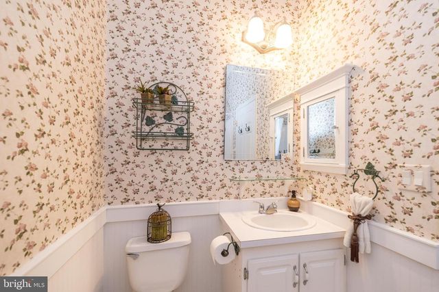 96 WILLOW LN, Sellersville, PA 18960