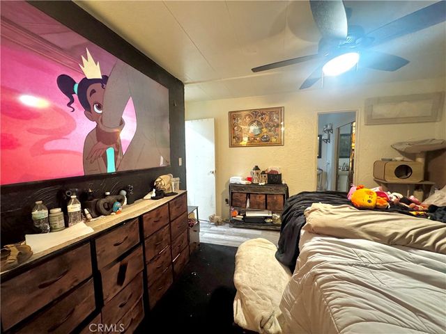 320 N Park Vista 161, Anaheim, CA 92806
