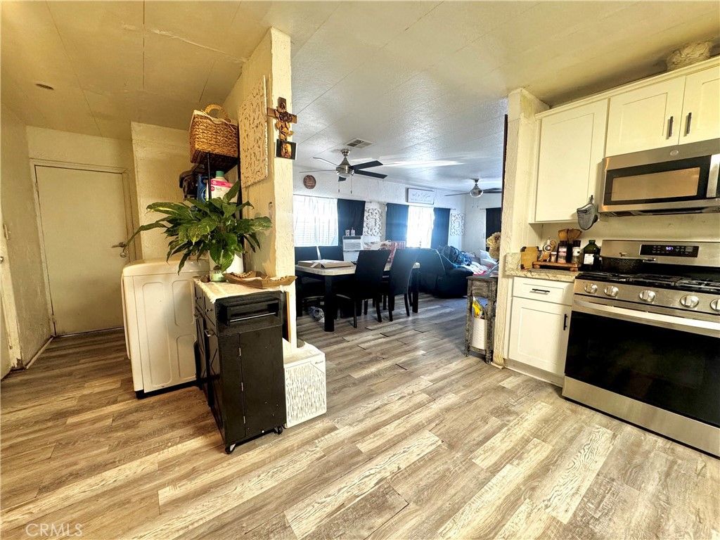320 N Park Vista 161, Anaheim, CA 92806 — photo 3