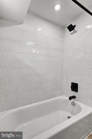 2443 N 33RD ST, Philadelphia, PA 19132