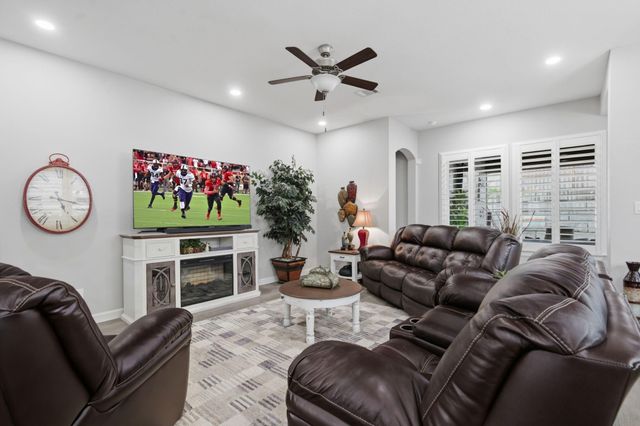 446 Westlake Landing, Conroe, TX 77304