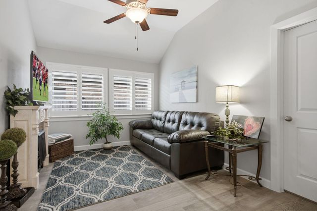446 Westlake Landing, Conroe, TX 77304