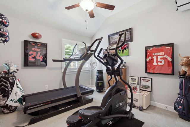 446 Westlake Landing, Conroe, TX 77304