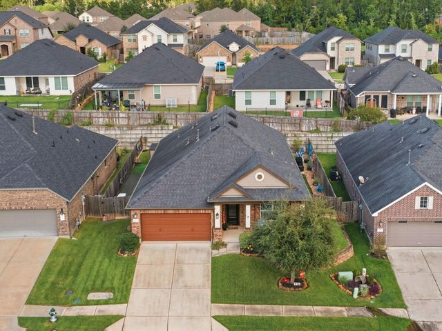 446 Westlake Landing, Conroe, TX 77304