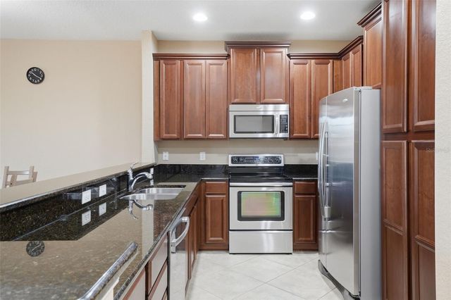 8076 PRESTBURY DRIVE, Orlando, FL 32832