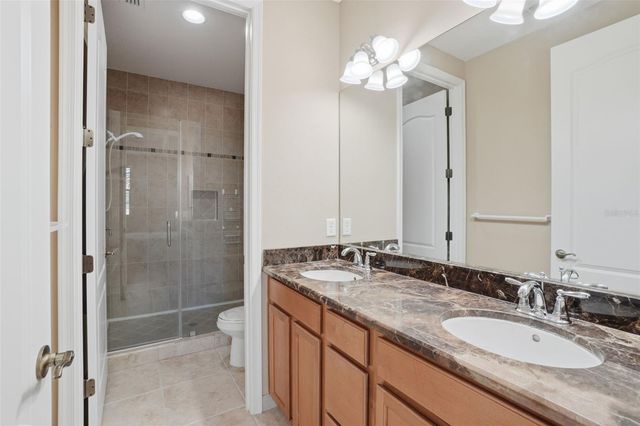 8076 PRESTBURY DRIVE, Orlando, FL 32832