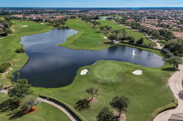 8076 PRESTBURY DRIVE, Orlando, FL 32832