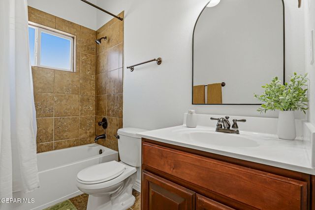 11552 CHARLES BOYLE Place, El Paso, TX 79934