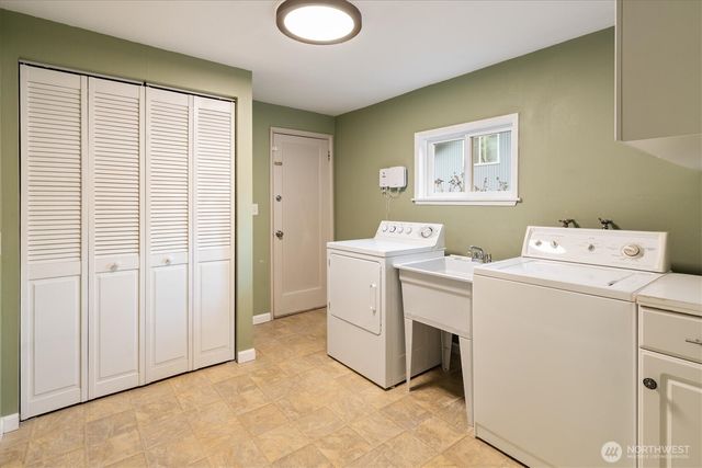 16519 25th Avenue NE, Shoreline, WA 98155