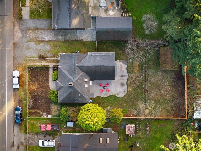 16519 25th Avenue NE, Shoreline, WA 98155