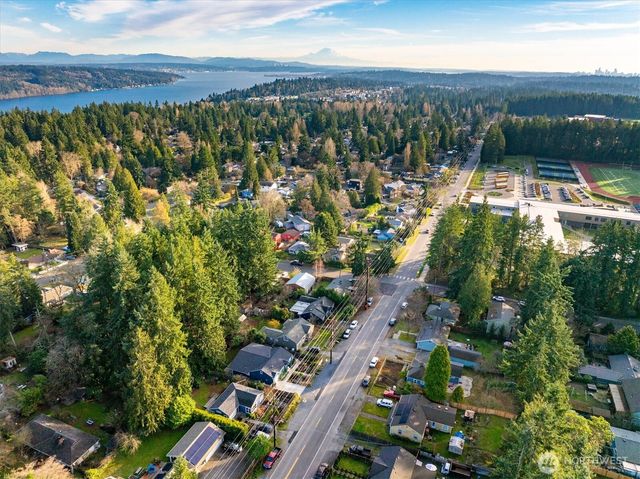 16519 25th Avenue NE, Shoreline, WA 98155