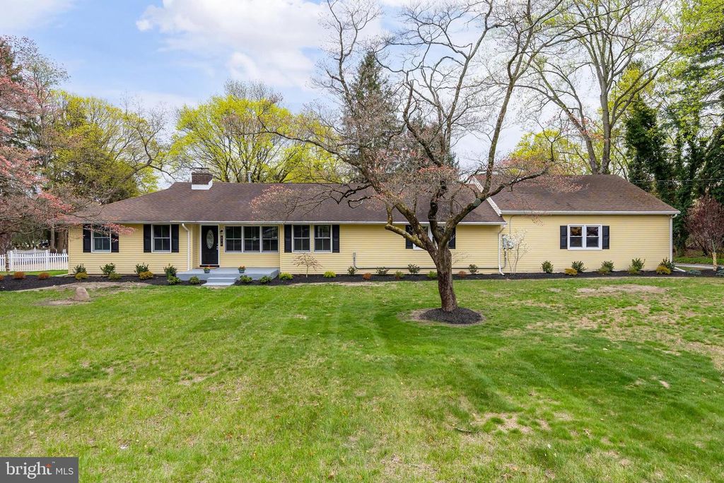 370 GANTTOWN RD, Sewell, NJ 08080