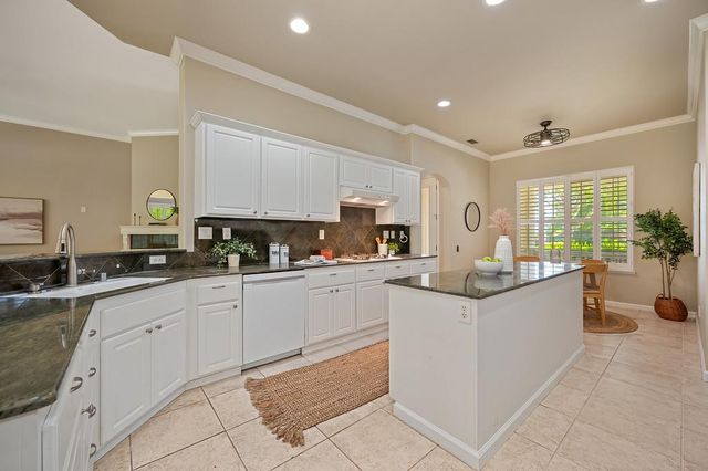 4174 Tahoe Vista Dr, Rocklin, CA 95765