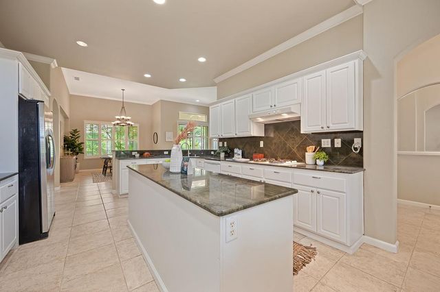 4174 Tahoe Vista Dr, Rocklin, CA 95765