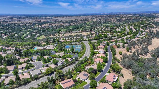 4174 Tahoe Vista Dr, Rocklin, CA 95765
