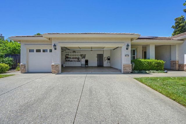 4174 Tahoe Vista Dr, Rocklin, CA 95765