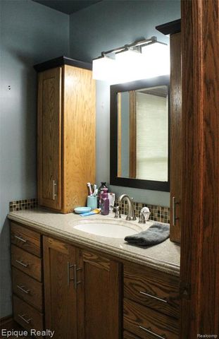 12 Mccoll Street, Yale, MI 48097