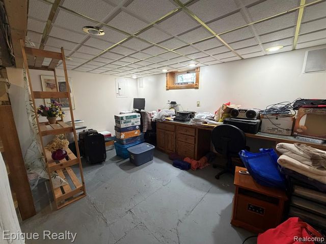 12 Mccoll Street, Yale, MI 48097