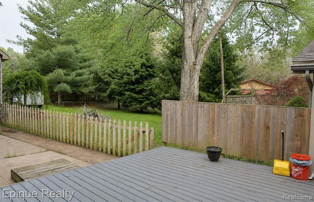 12 Mccoll Street, Yale, MI 48097