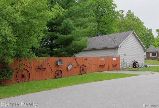 12 Mccoll Street, Yale, MI 48097