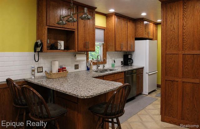 12 Mccoll Street, Yale, MI 48097