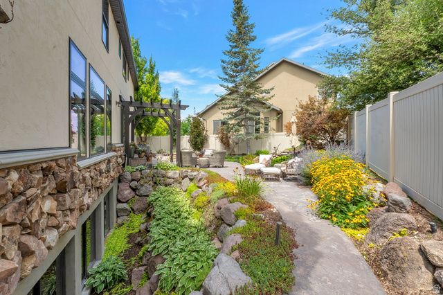 368 MILLCREEK RD, Pleasant Grove, UT 84062