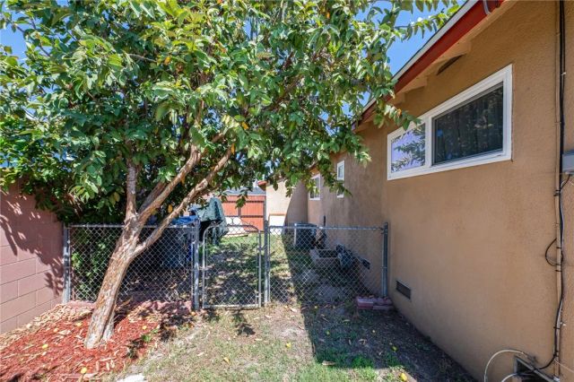 2411 Story, La Habra, CA 90631