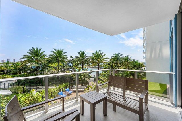 220 LAKE SHORE Drive 702, Lake Park, FL 33403
