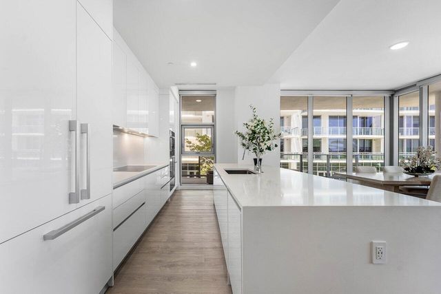 220 LAKE SHORE Drive 702, Lake Park, FL 33403