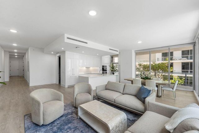 220 LAKE SHORE Drive 702, Lake Park, FL 33403
