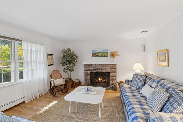 16 Primrose Lane, Aquebogue, NY 11931