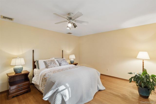 16 Primrose Lane, Aquebogue, NY 11931