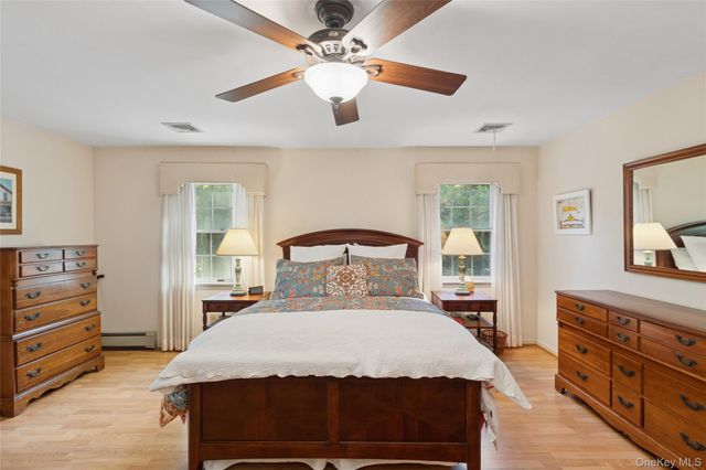 16 Primrose Lane, Aquebogue, NY 11931