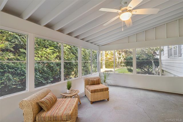 16 Primrose Lane, Aquebogue, NY 11931