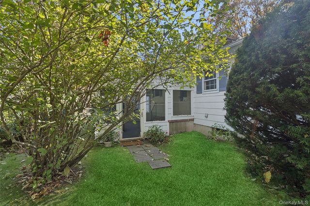 16 Primrose Lane, Aquebogue, NY 11931